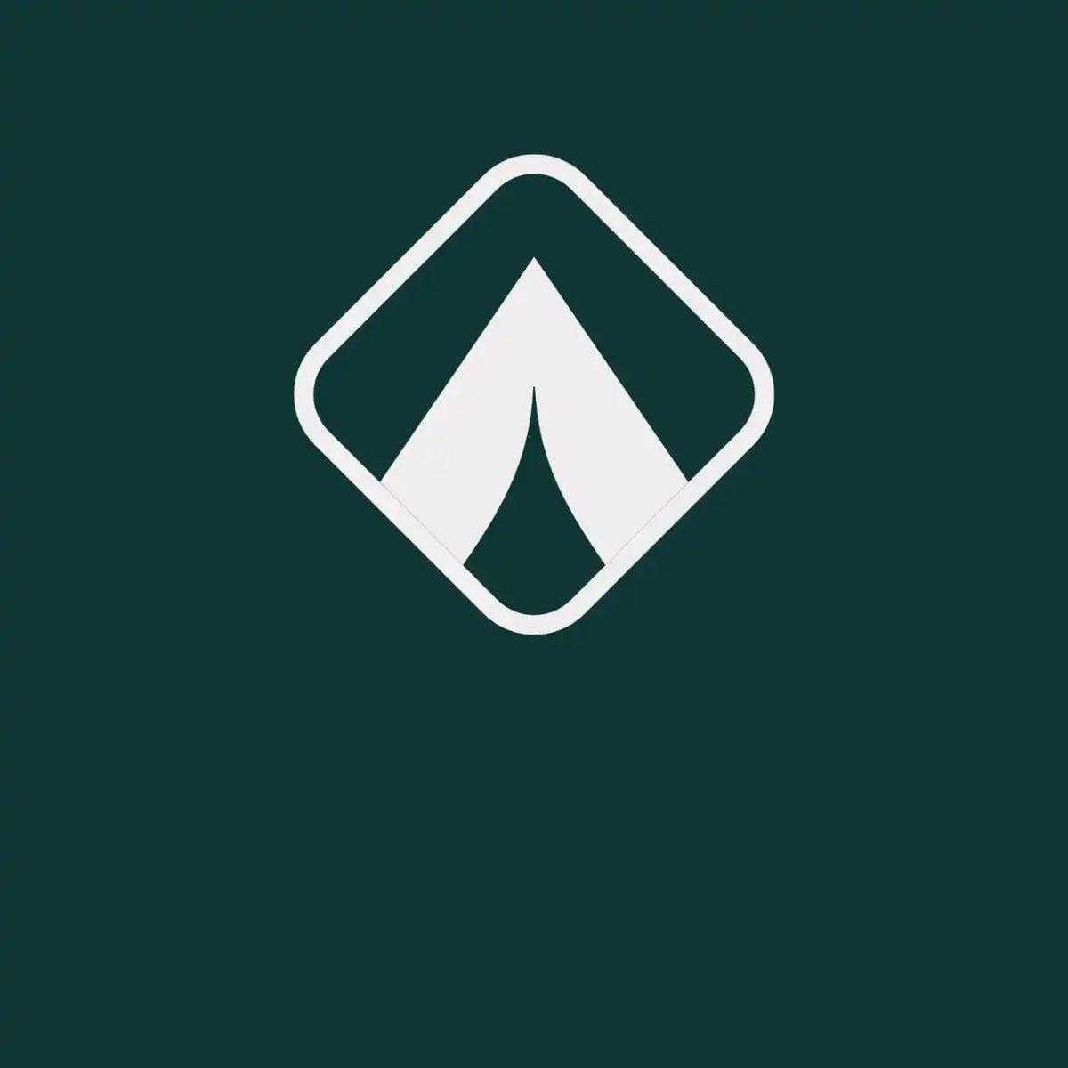 Weißes dreieckiges Zelt- oder Gipfelsymbol innerhalb einer abgerundeten Rautenform.
